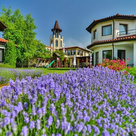 Θέρετρο Blacksearama Golf &