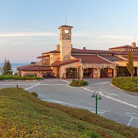 Θέρετρο Blacksearama Golf &