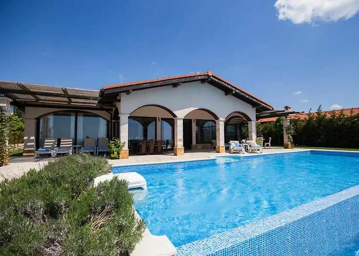 Blacksearama Golf & Villas Resort